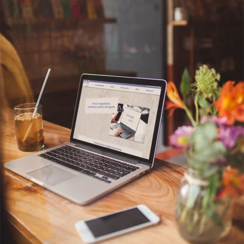 macbook-mockup_WEBP